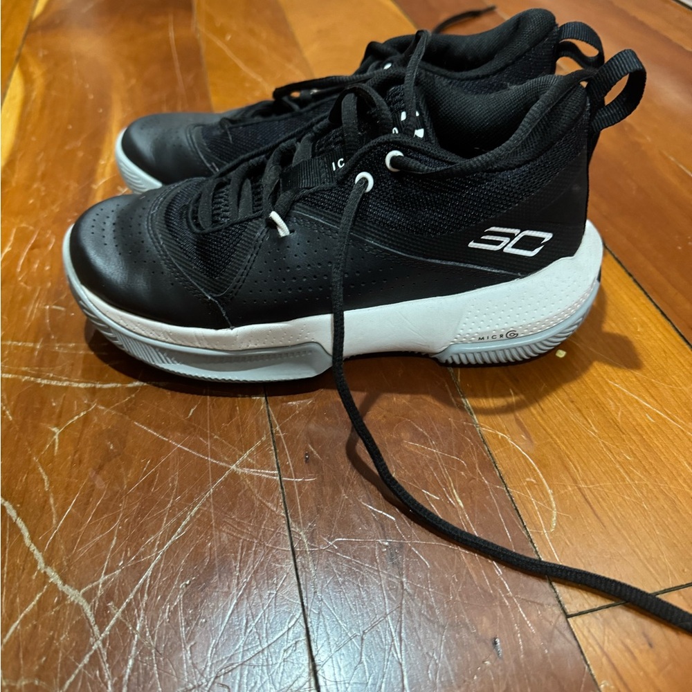 Under Armour Steph Curry basketball shoes